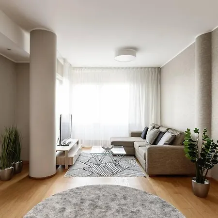 W City, Exceptional Location, Work-friendly Apartment *