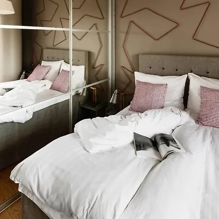 W City, Exceptional Location, Work-friendly Apartamento